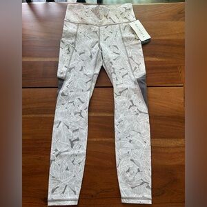 Athleta Sculpttek Gray Leaf Print Leggings NWT size small